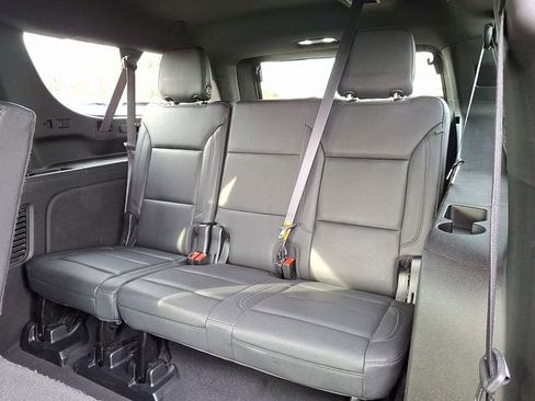 Used 2022 Chevrolet Suburban LT image 10