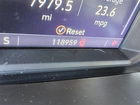 Used 2021 GMC Sierra 1500 SLT w/ SLT Premium Package image 26