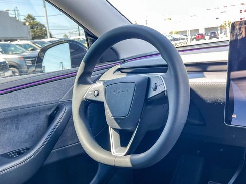 Used 2026 Tesla Model Y 2WD image 18