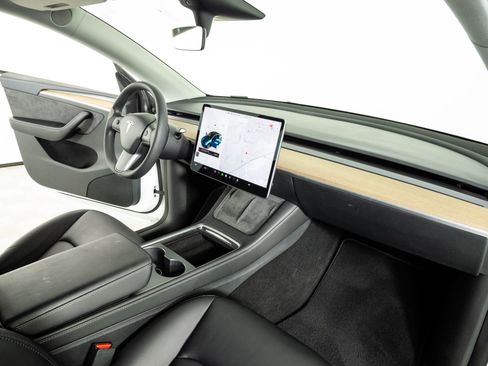 Used 2023 Tesla Model Y Long Range AWD/4WD image 22