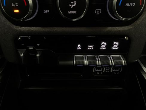Used 2023 RAM 1500 Big Horn AWD/4WD image 25