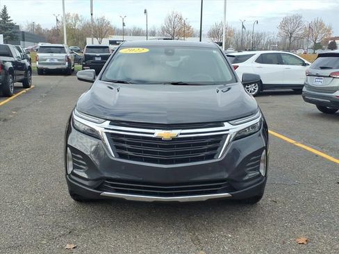 Used 2022 Chevrolet Equinox LT image 2