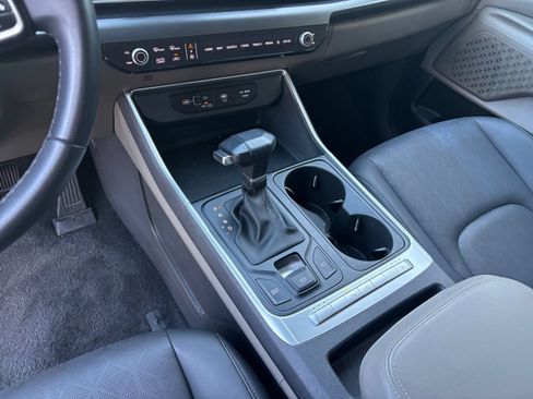 Used 2026 Kia Carnival FWD image 44