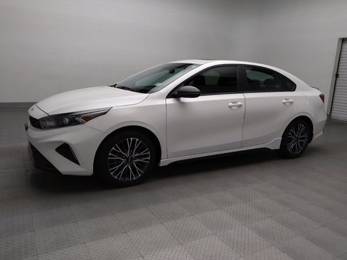 Used 2024 Kia Forte GT-Line w/ GT-Line Premium Package image 2