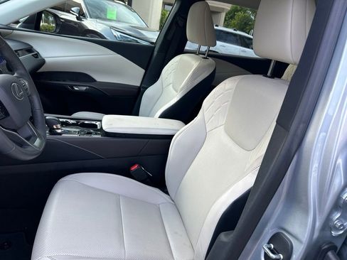 Used 2024 Lexus RX 350 FWD w/ Technology Package image 14