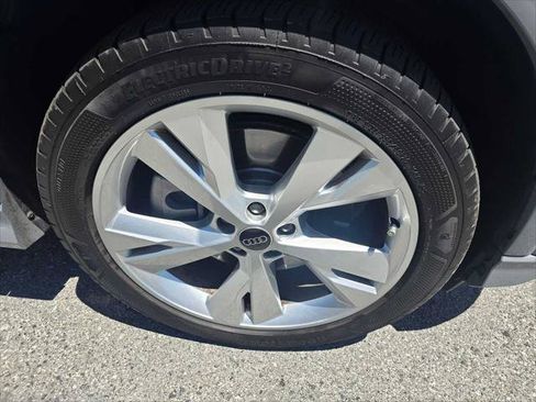 Used 2023 Audi Q4 e-tron Premium Plus w/ Premium Plus AWD/4WD image 9