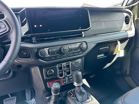 New 2026 Jeep Wrangler Unlimited Rubicon image 24