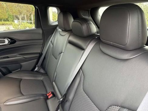 New 2026 Jeep Compass Latitude image 11