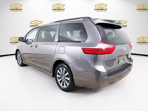Used 2020 Toyota Sienna XLE w/ XLE Navigation Package AWD/4WD image 6