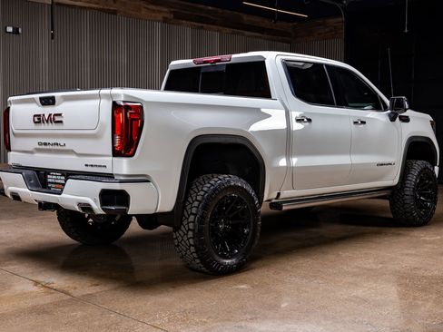 Used 2024 GMC Sierra 1500 Denali image 10