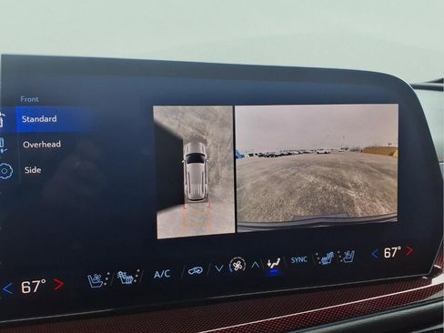 Used 2024 Chevrolet Traverse RS image 11