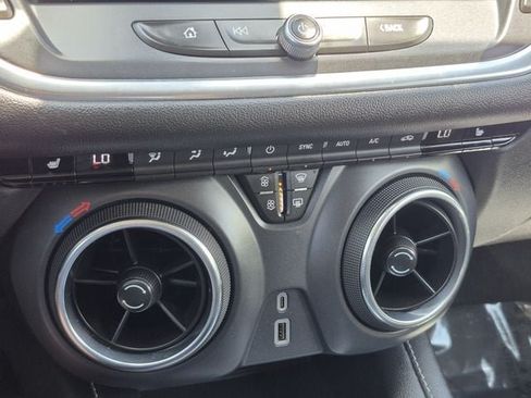 Used 2024 Chevrolet Blazer LT w/ LPO, Floor Liner Package FWD image 15