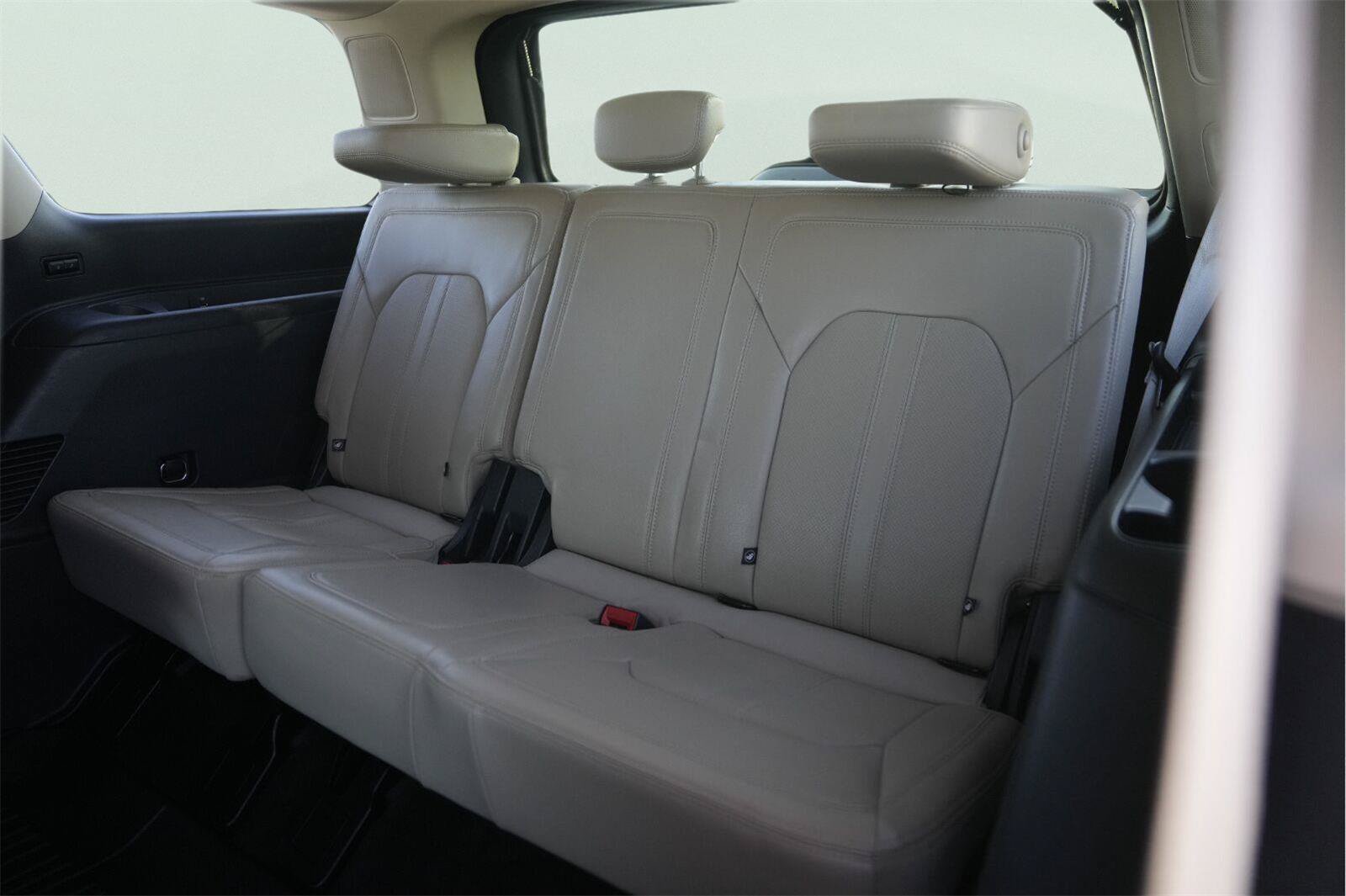 Used 2023 Ford Expedition Limited AWD/4WD image 15