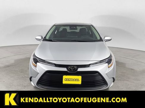 Used 2024 Toyota Corolla LE FWD image 8
