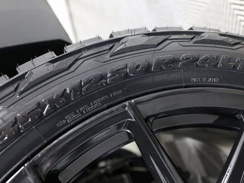 Used 2026 GMC Yukon AT4 Ultimate w/ LPO, Floor Liner Package image 55