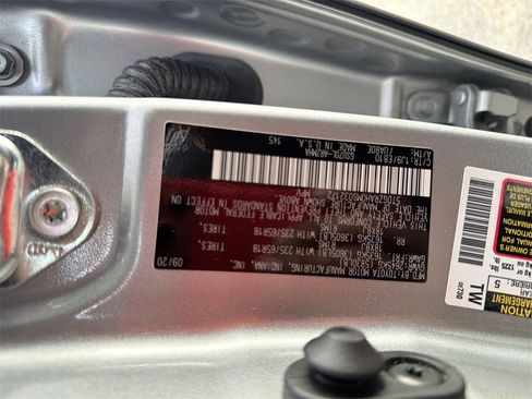 Used 2021 Toyota Highlander XLE image 36