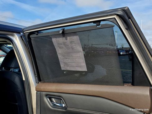 Used 2023 Nissan Rogue SL w/ SL Premium Package image 45