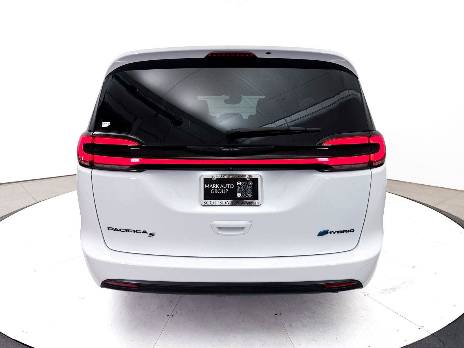 Used 2022 Chrysler Pacifica Touring-L w/ S Appearance Package FWD image 15