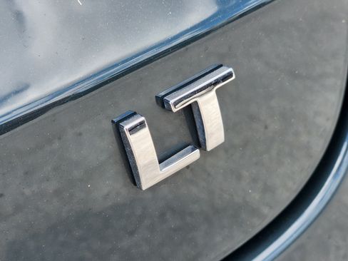 Used 2025 Chevrolet Trax LT FWD image 13