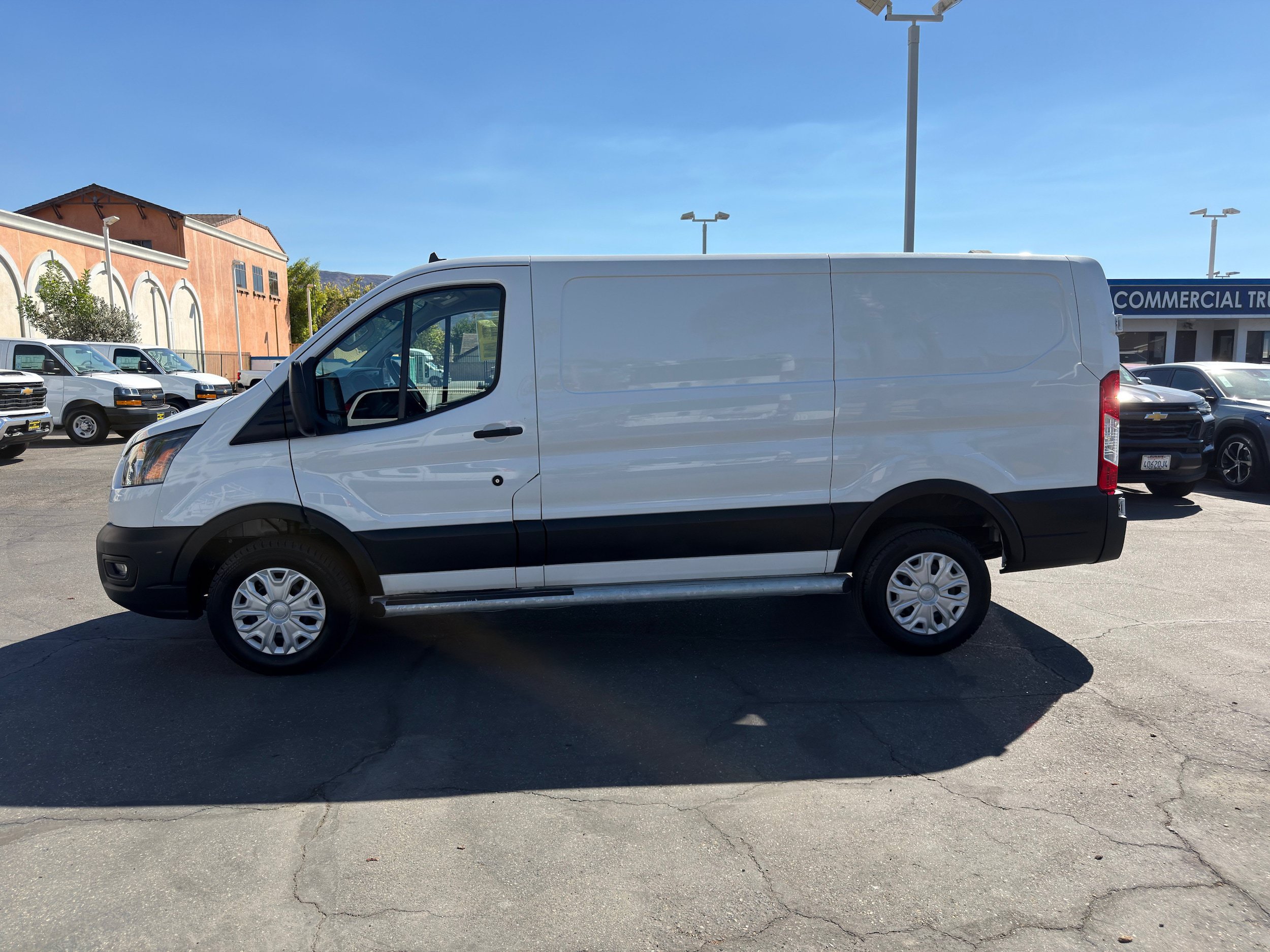 Used 2025 Ford Transit 250 Low Roof w/ Exterior Upgrade Package RWD image 5