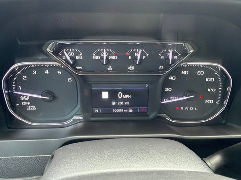 Used 2019 GMC Sierra 1500 SLT w/ SLT Premium Plus Package AWD/4WD image 24