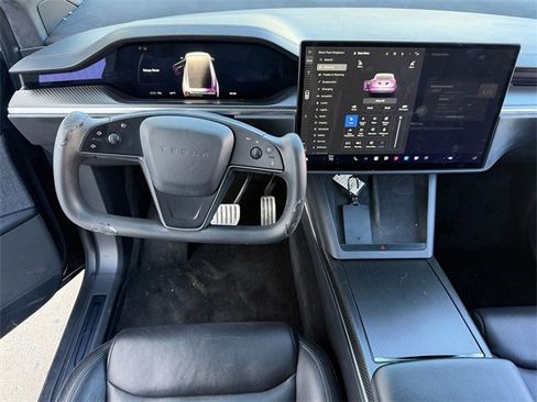 Used 2022 Tesla Model X Plaid image 12