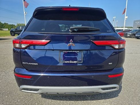 Used 2024 Mitsubishi Outlander SE image 6