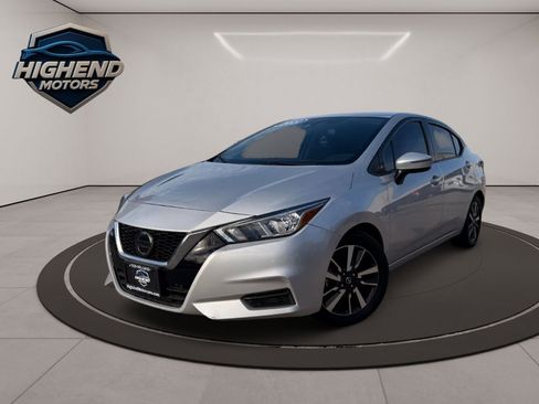 Used 2021 Nissan Versa SV image 3