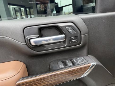 Used 2022 Chevrolet Silverado 3500 High Country w/ Safety Package II image 8