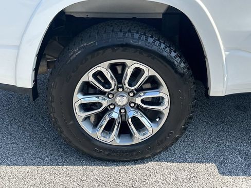 Used 2021 RAM 1500 Laramie w/ Sport Appearance Package AWD/4WD image 17