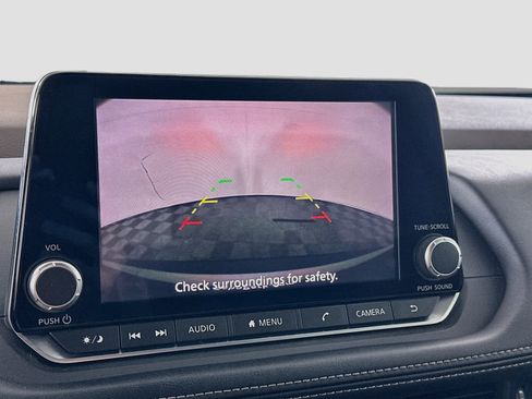Used 2021 Nissan Rogue S FWD image 22