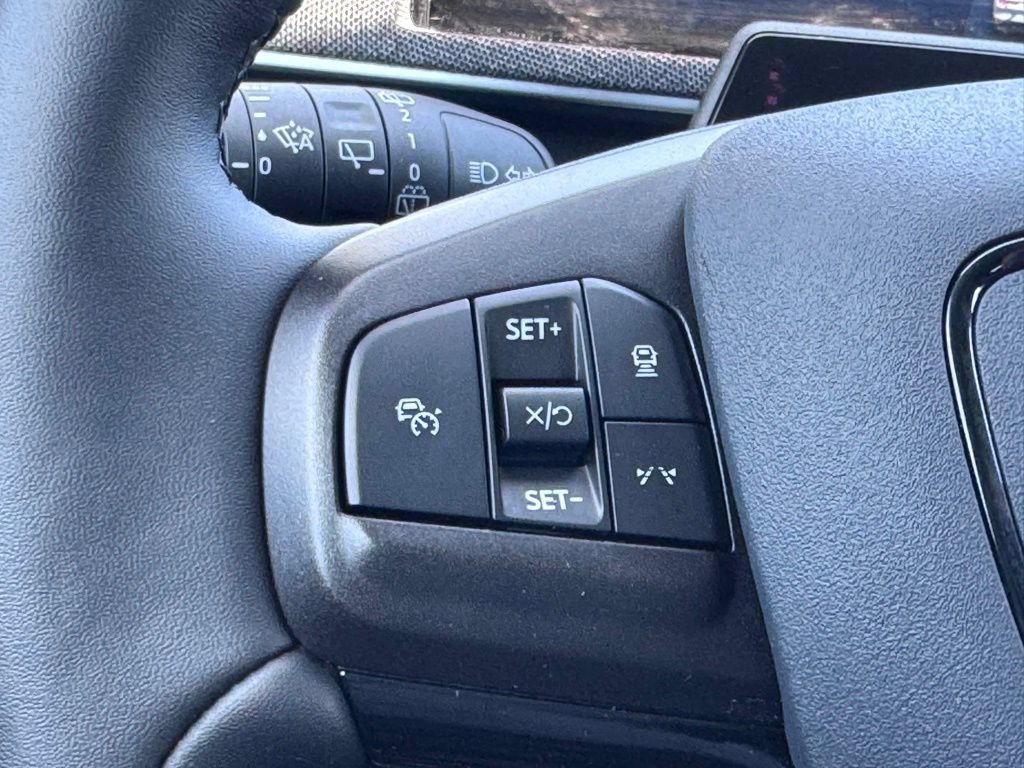 Used 2025 Ford Mustang Mach-E Premium AWD/4WD image 27