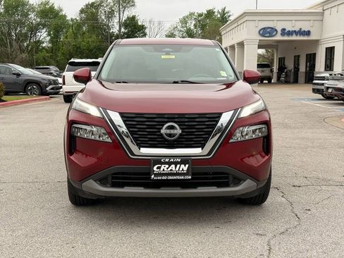 Used 2023 Nissan Rogue SV FWD image 2