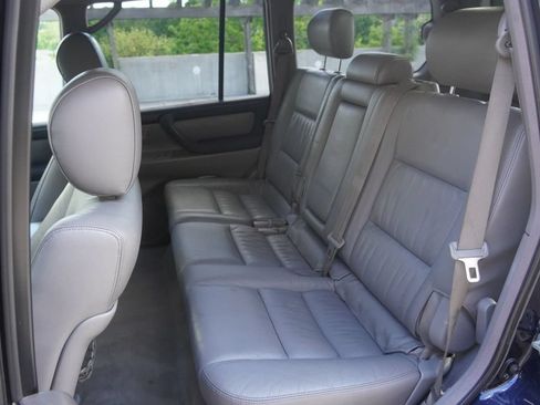 Used 2004 Toyota Land Cruiser AWD/4WD image 8