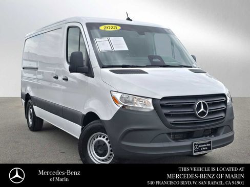 Used 2025 Mercedes-Benz Sprinter 2500 image 1