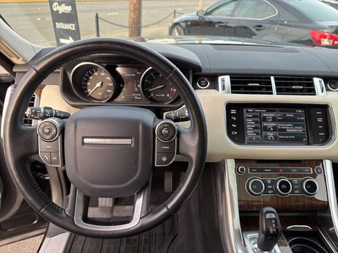 Used 2014 Land Rover Range Rover Sport HSE image 28