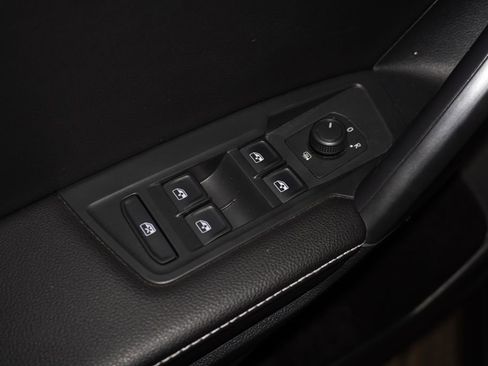 Used 2023 Volkswagen Tiguan S image 14