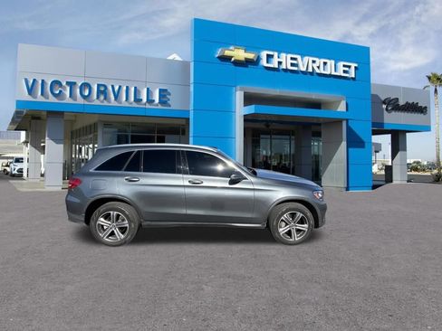 Used 2018 Mercedes-Benz GLC 300 4MATIC image 4