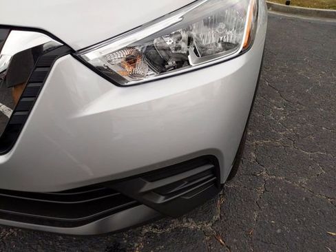 Used 2020 Nissan Kicks SV w/ Exterior Package image 10