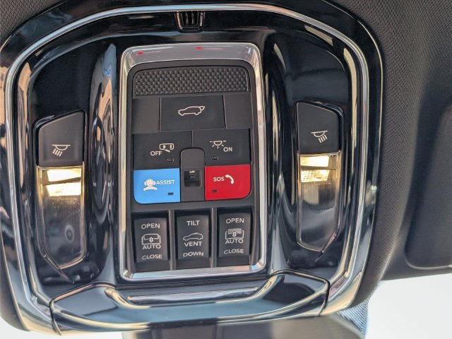 Used 2023 Jeep Grand Cherokee L Overland AWD/4WD image 29