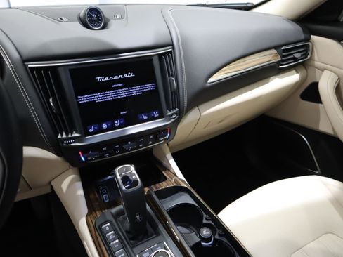 Used 2022 Maserati Levante GT image 34