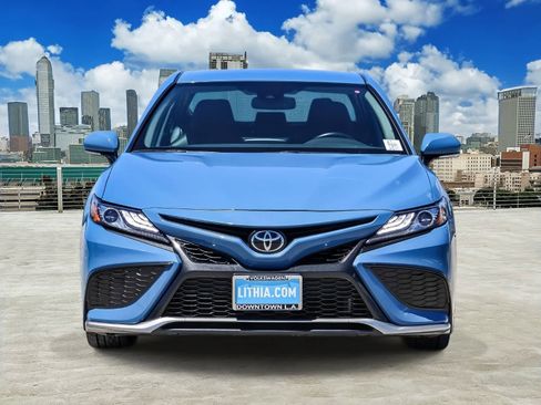Used 2024 Toyota Camry XSE FWD image 2