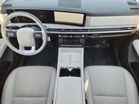 Used 2025 Hyundai Santa Fe Calligraphy image 27