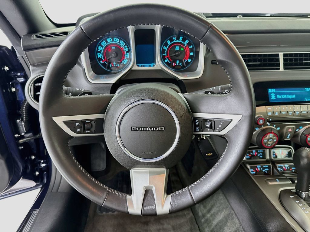 Used 2010 Chevrolet Camaro SS RWD image 12