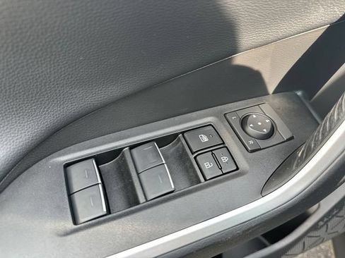 Used 2023 Toyota RAV4 XSE AWD/4WD image 17