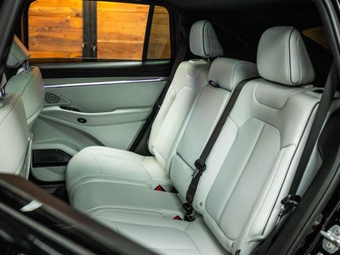 Used 2025 Jeep Wagoneer S Limited image 10