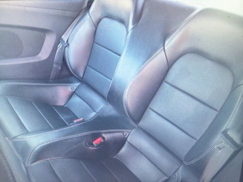 Used 2022 Ford Mustang Premium RWD image 4