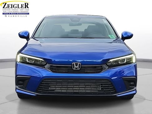 Used 2023 Honda Civic EX image 2