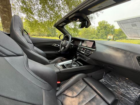 Used 2024 BMW Z4 sDrive30i w/ Convenience Package RWD image 20