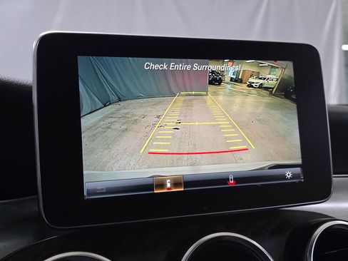 Used 2019 Mercedes-Benz GLC 350e 4MATIC image 28